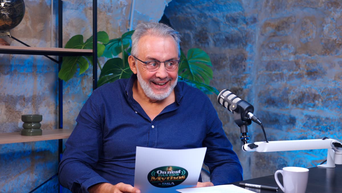 Jean-Pierre Nadir au micro du podcast On n'est pas des Mythos